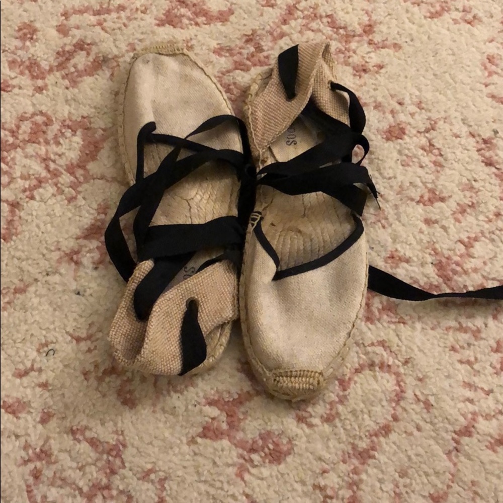 Lace up soludos